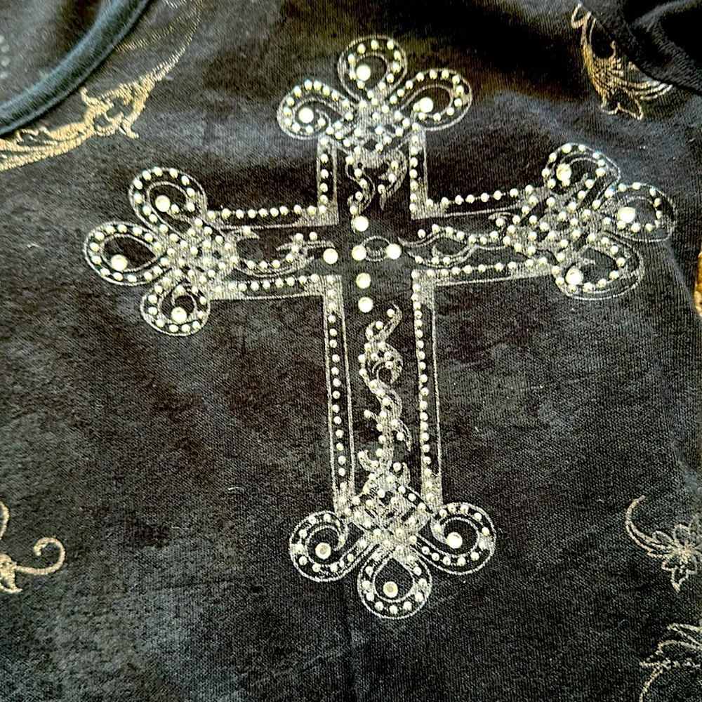 Women’s embellished pullover top with long sleeves and hooded